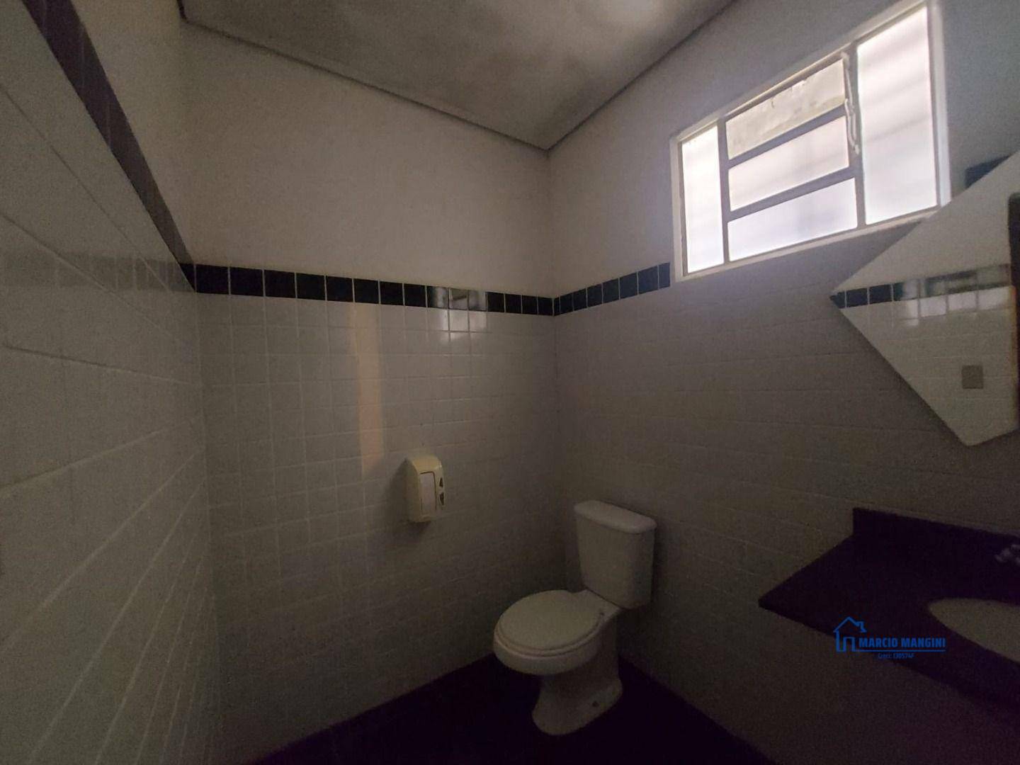 Casa para alugar com 12 quartos, 350m² - Foto 31