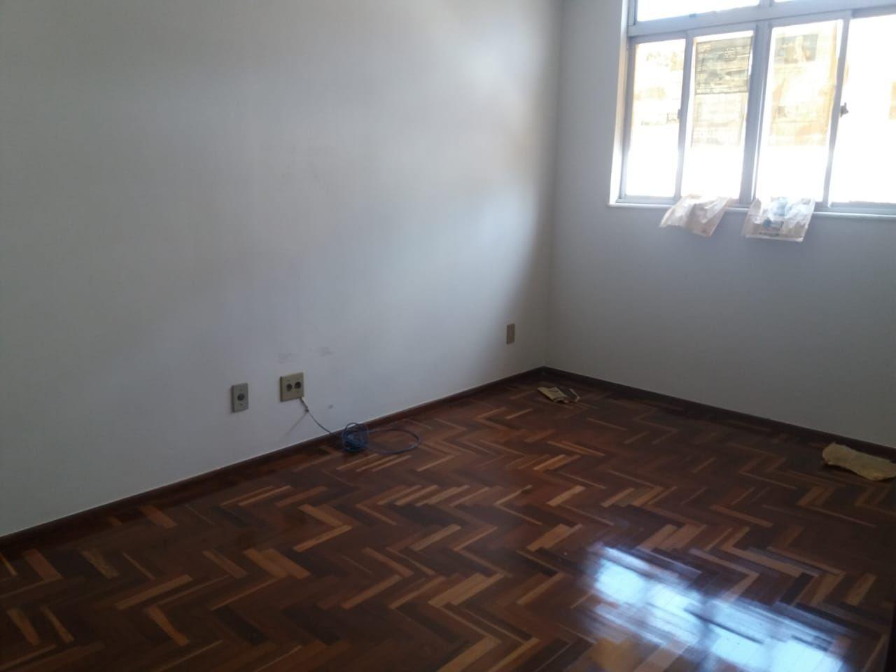 Cobertura à venda com 4 quartos, 200m² - Foto 4