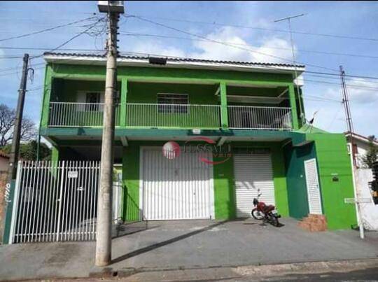 Casa para alugar com 3 quartos, 150m² - Foto 1