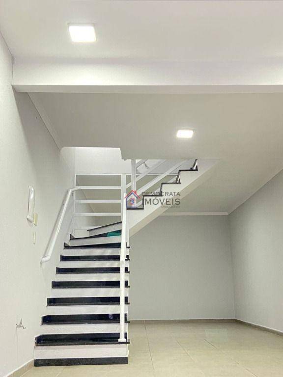 Sobrado à venda com 2 quartos, 86m² - Foto 1