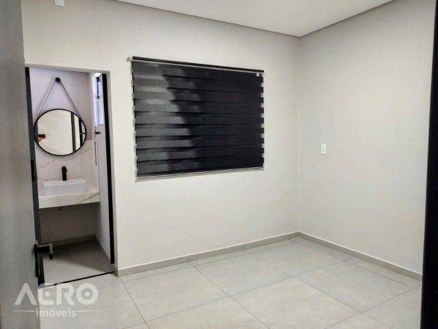 Casa à venda e aluguel com 3 quartos, 220m² - Foto 4