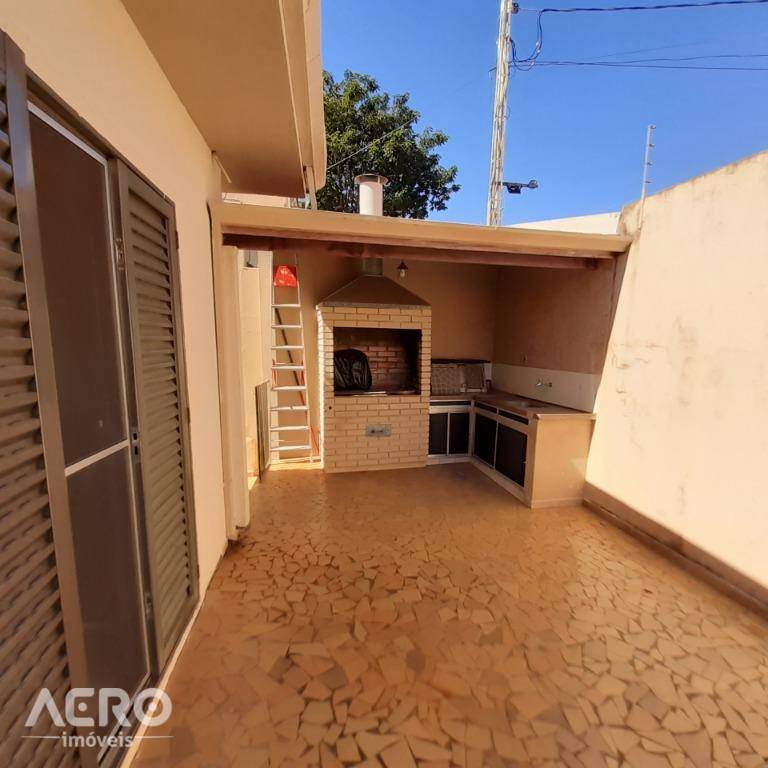 Casa à venda com 3 quartos, 186m² - Foto 22