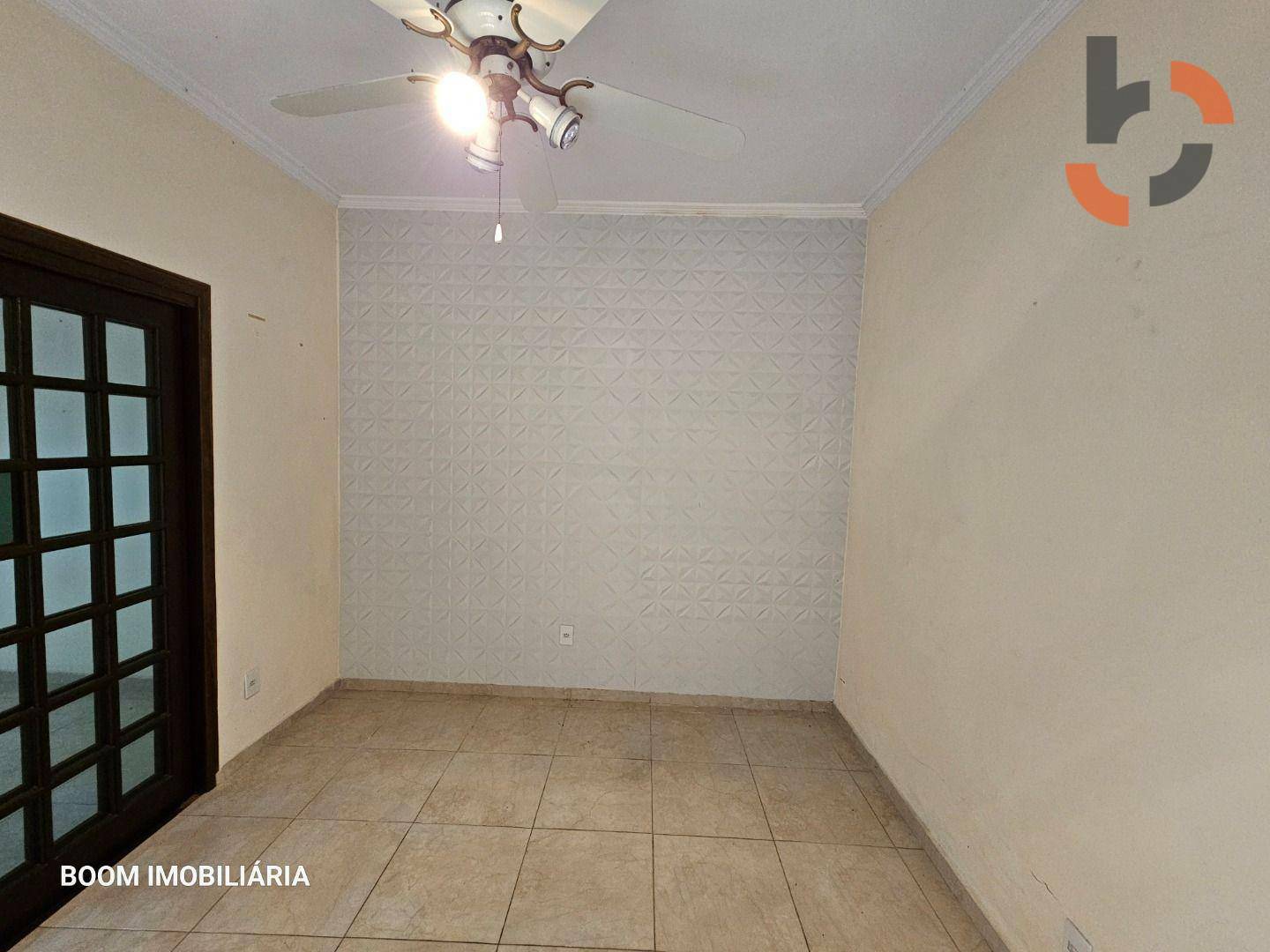 Casa à venda com 6 quartos, 210m² - Foto 41