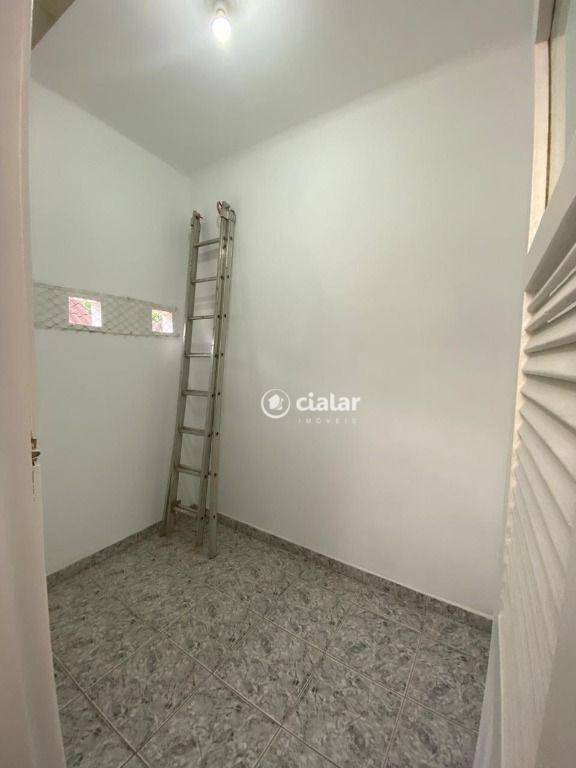 Apartamento para alugar com 2 quartos, 70m² - Foto 27