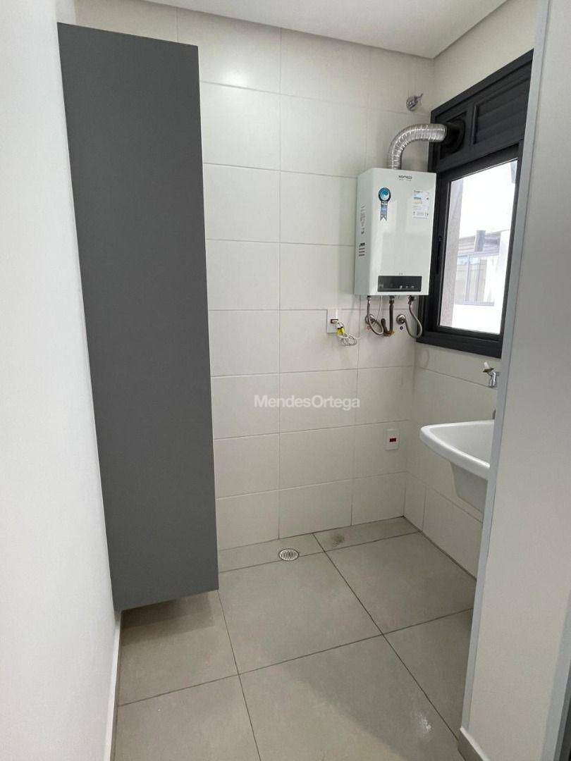 Apartamento para alugar com 2 quartos, 72m² - Foto 12