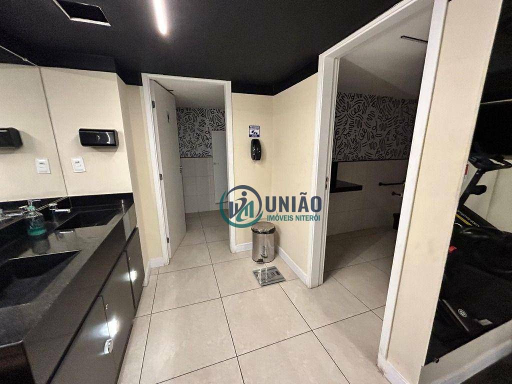 Apartamento à venda com 2 quartos, 70m² - Foto 37