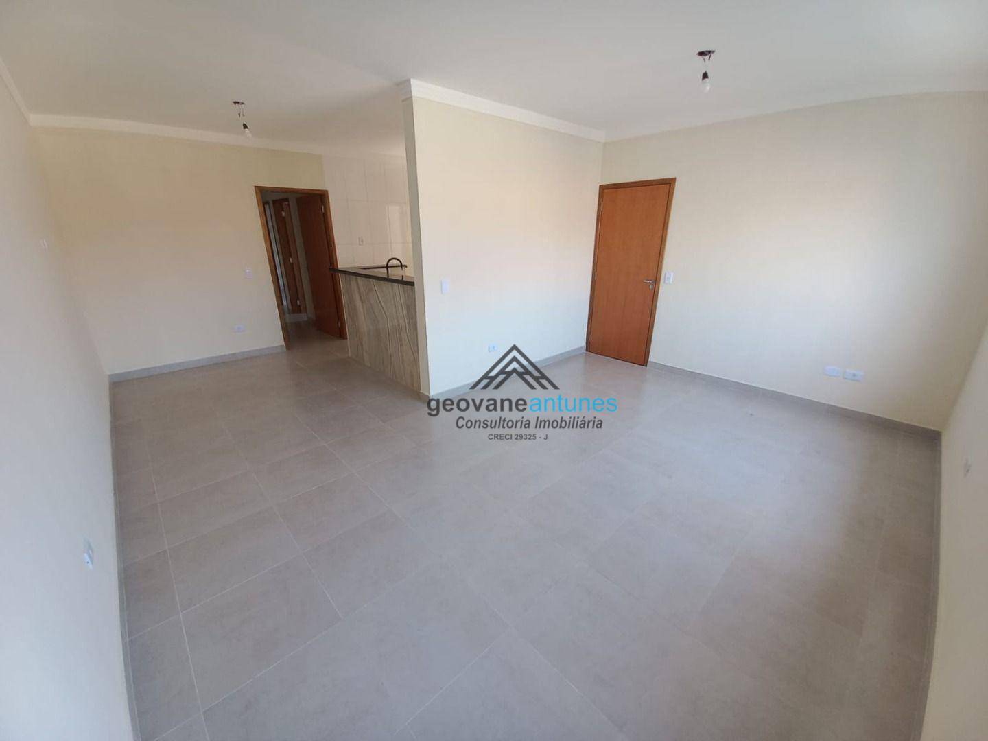 Casa à venda com 3 quartos, 120m² - Foto 2