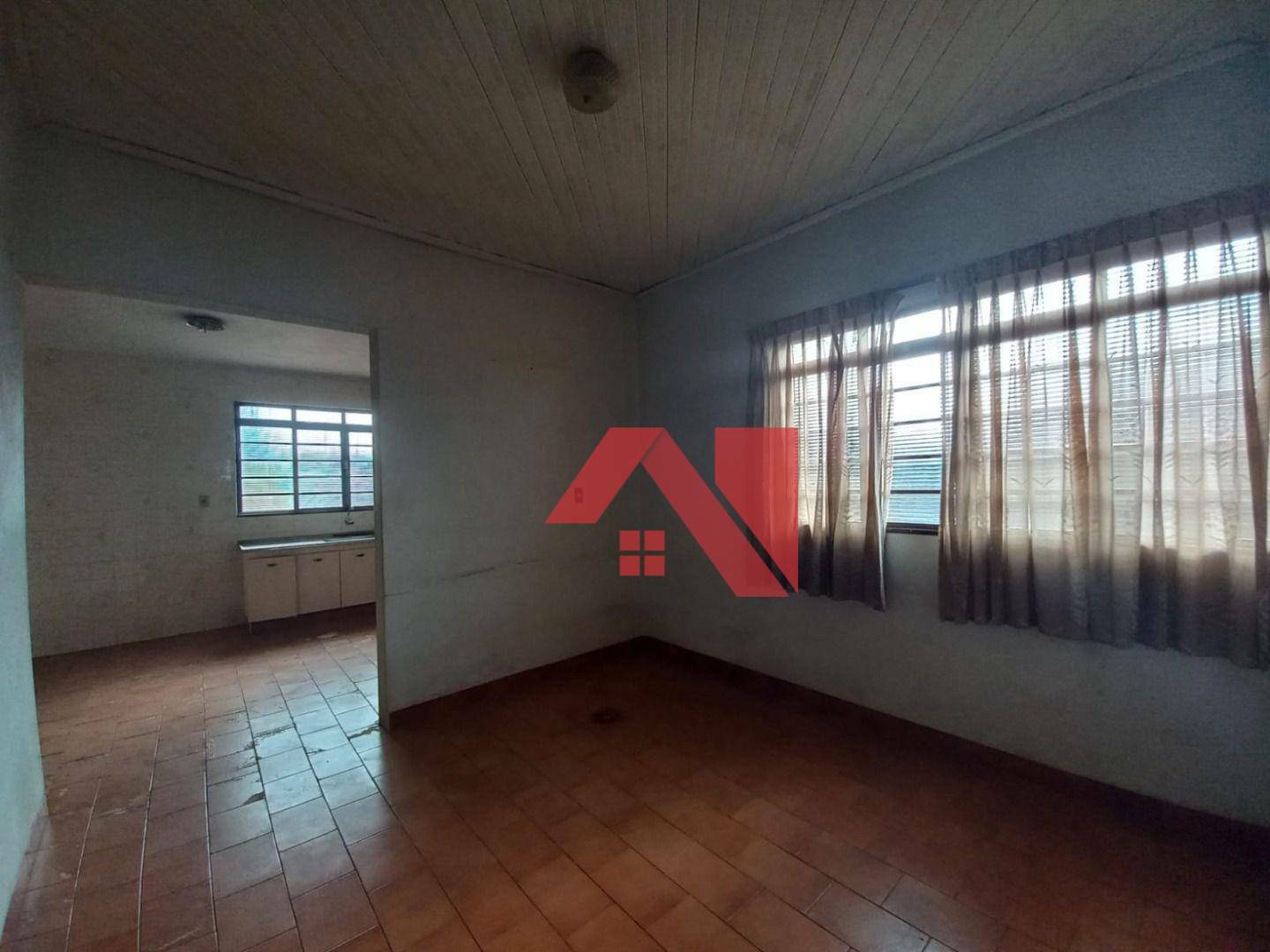 Casa à venda com 3 quartos, 200m² - Foto 1