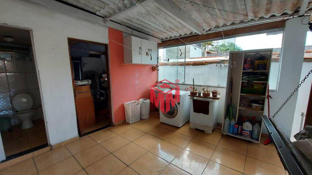 Casa à venda com 3 quartos, 250m² - Foto 16