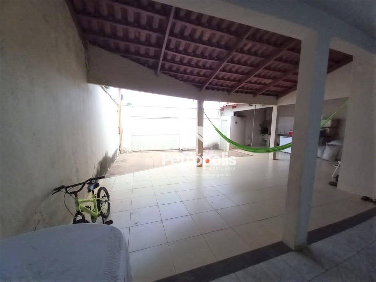 Casa à venda com 3 quartos, 200m² - Foto 7