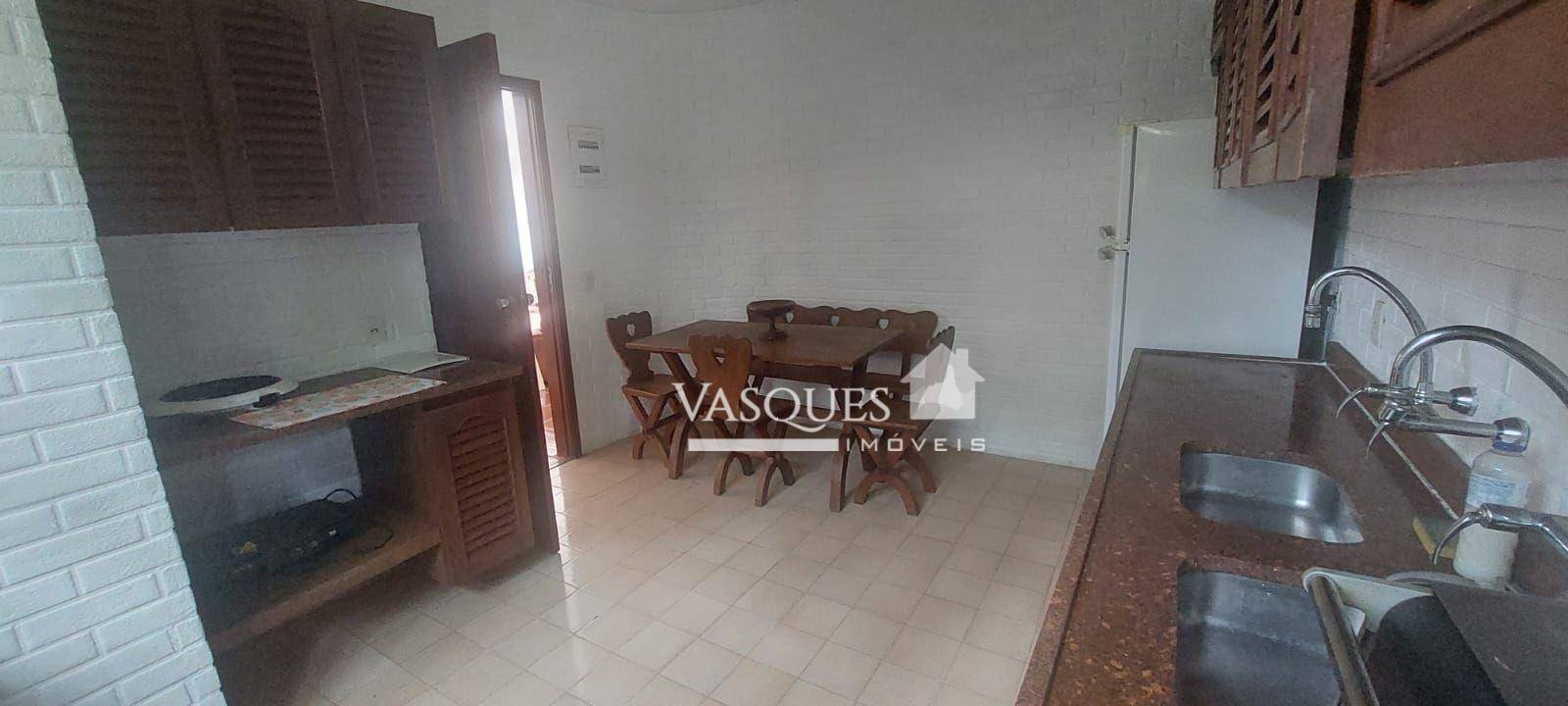 Casa de Condomínio para alugar com 4 quartos, 330m² - Foto 6