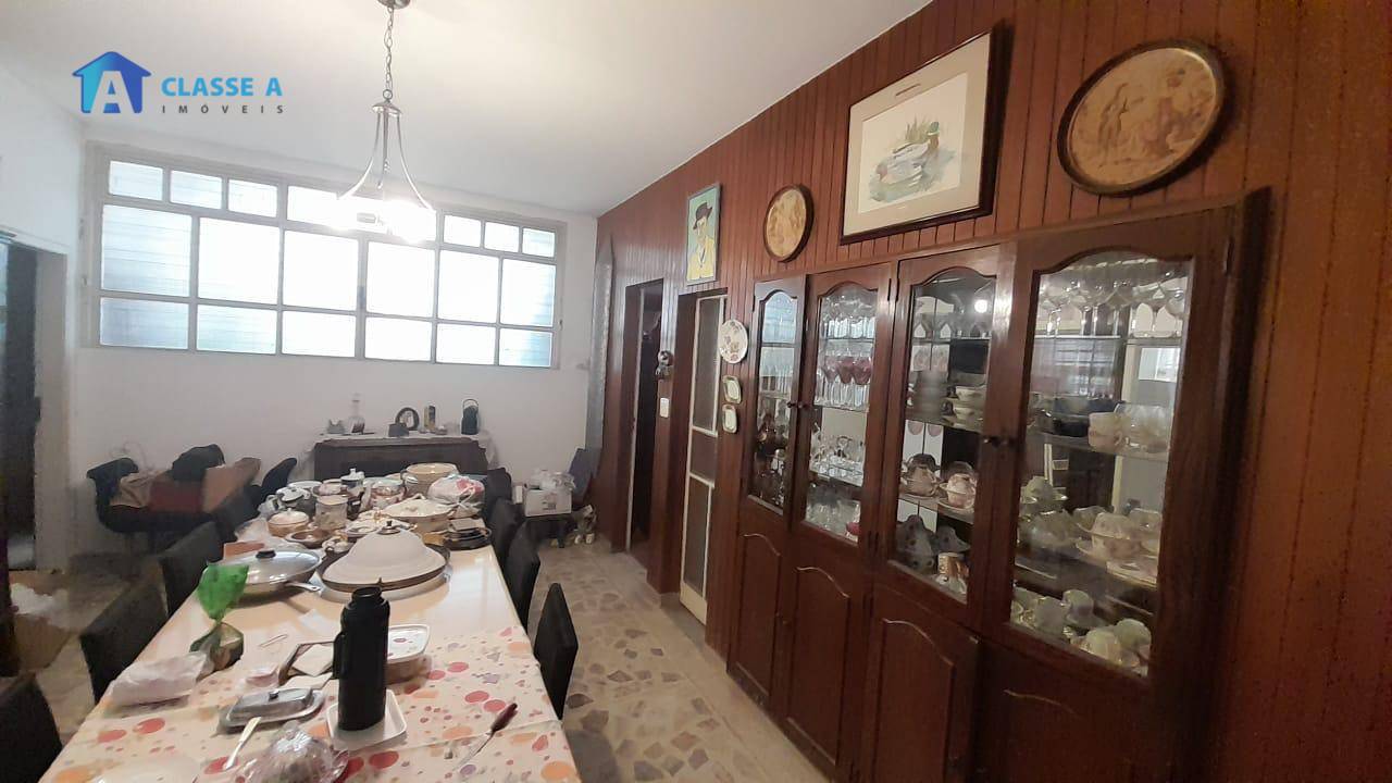 Casa à venda com 3 quartos, 200m² - Foto 35