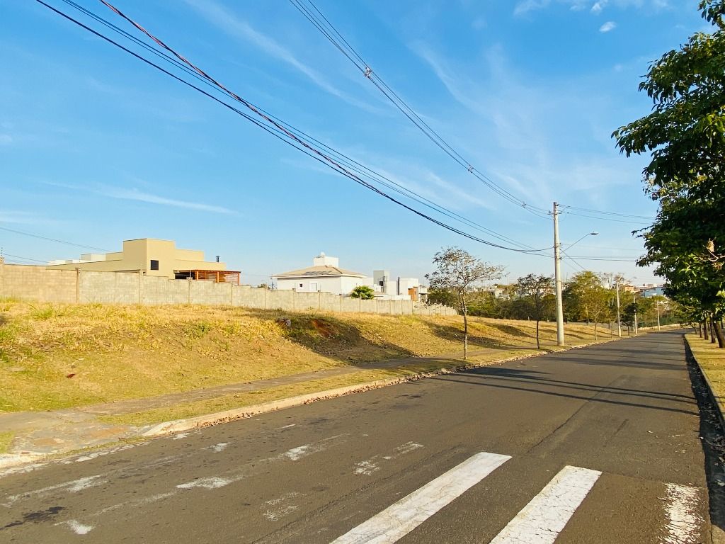 Terreno à venda, 848M2 - Foto 1