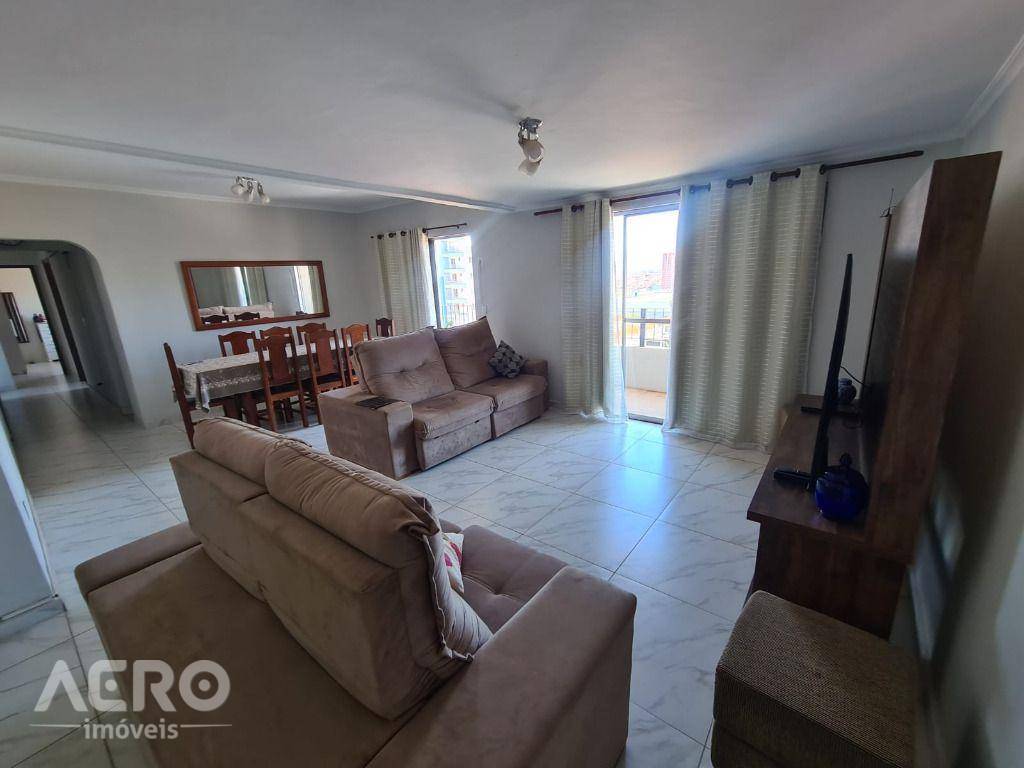 Apartamento à venda com 3 quartos, 191m² - Foto 4