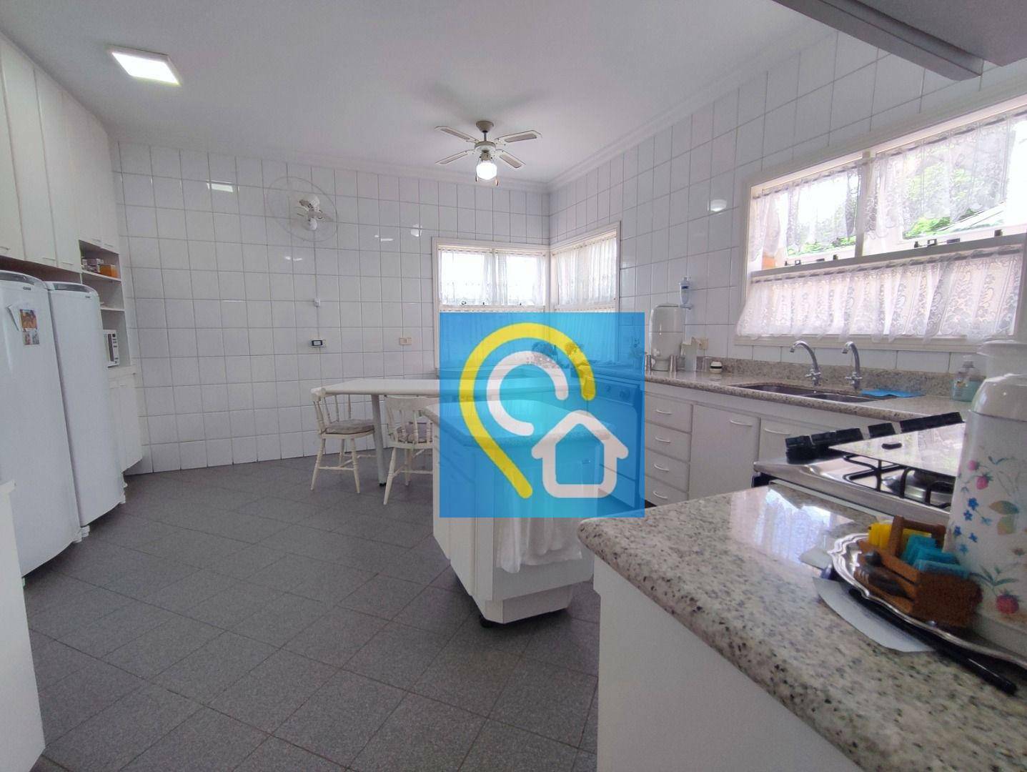 Casa de Condomínio à venda com 4 quartos, 400m² - Foto 11