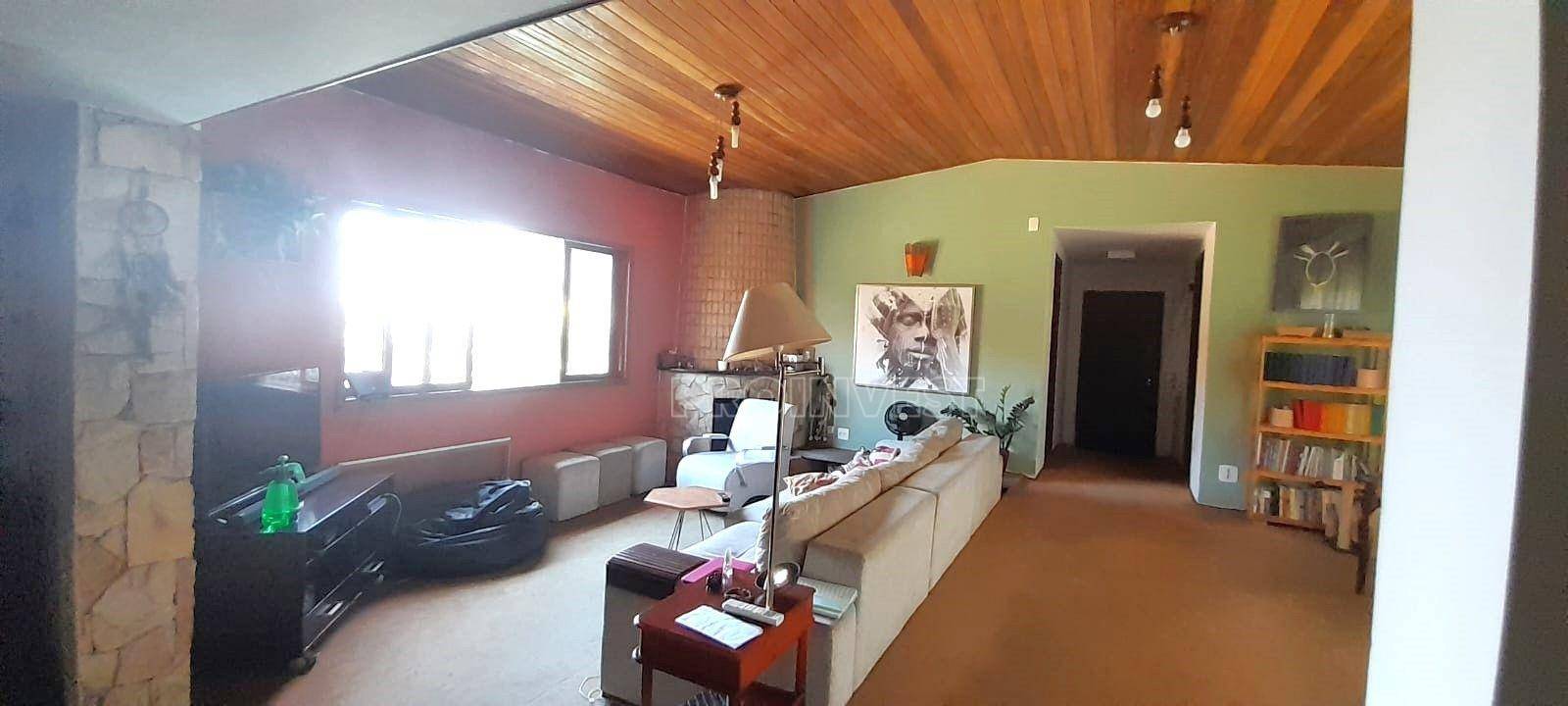 Casa à venda com 5 quartos, 270m² - Foto 10