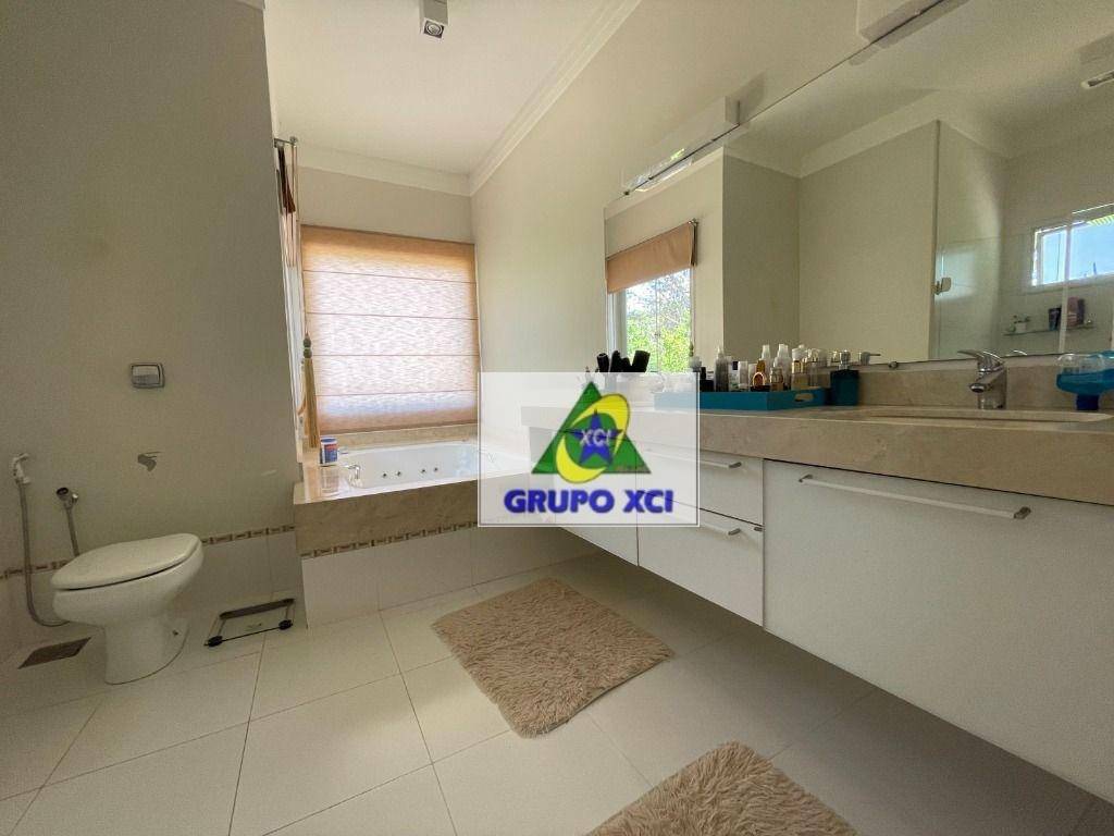 Casa para alugar com 4 quartos, 650m² - Foto 47