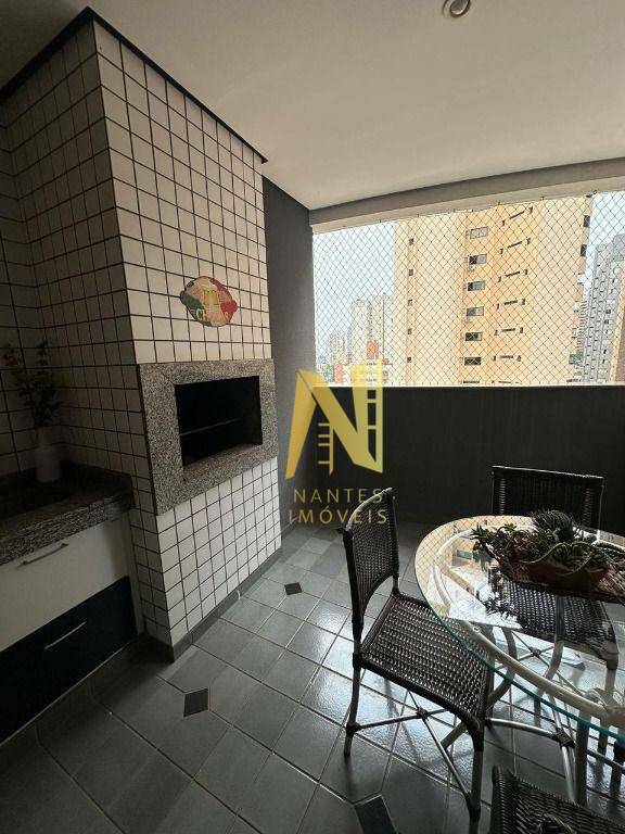 Apartamento à venda com 3 quartos, 123m² - Foto 4