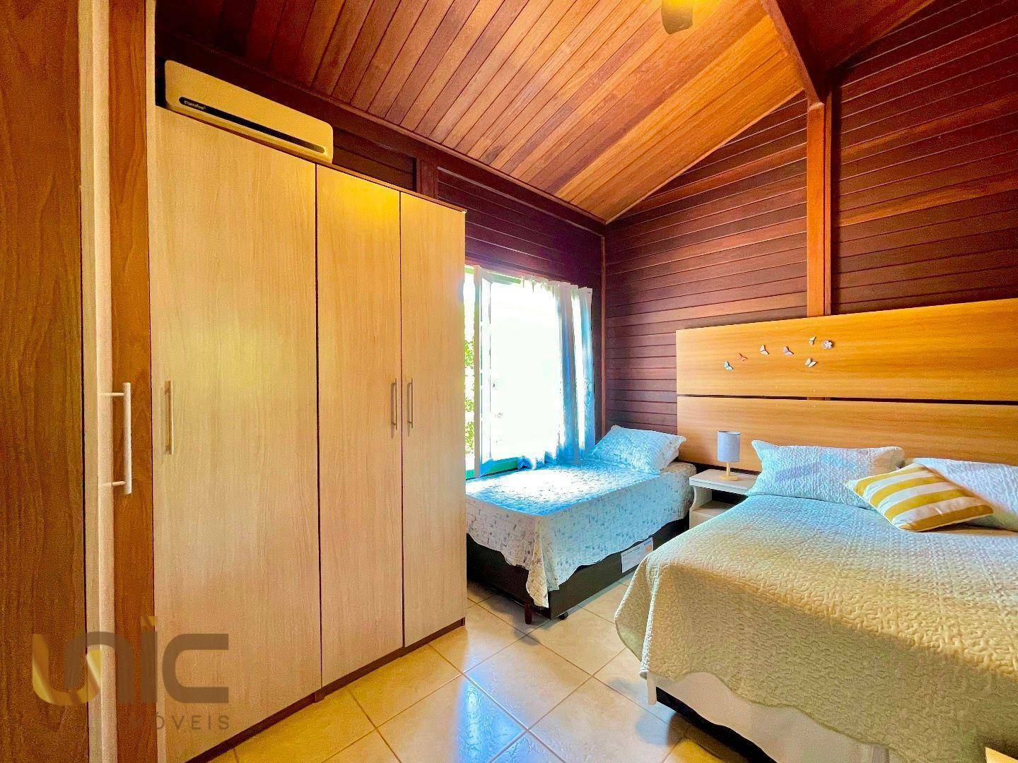 Casa de Condomínio à venda com 4 quartos, 232m² - Foto 23