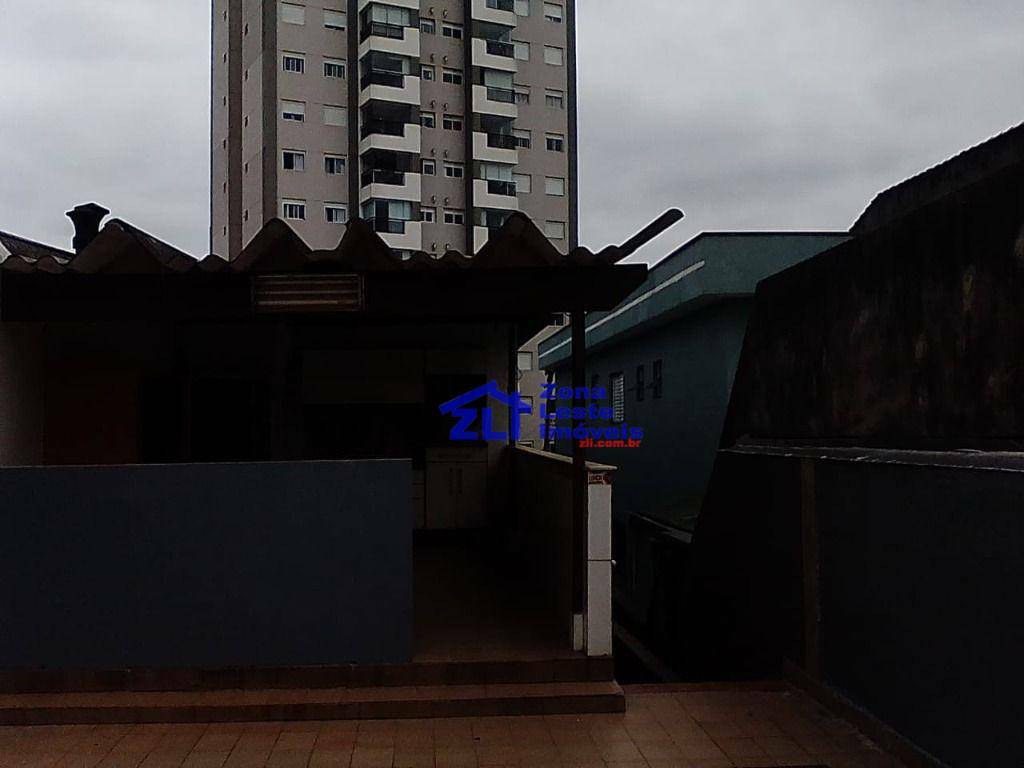 Sobrado para alugar com 3 quartos, 200m² - Foto 28