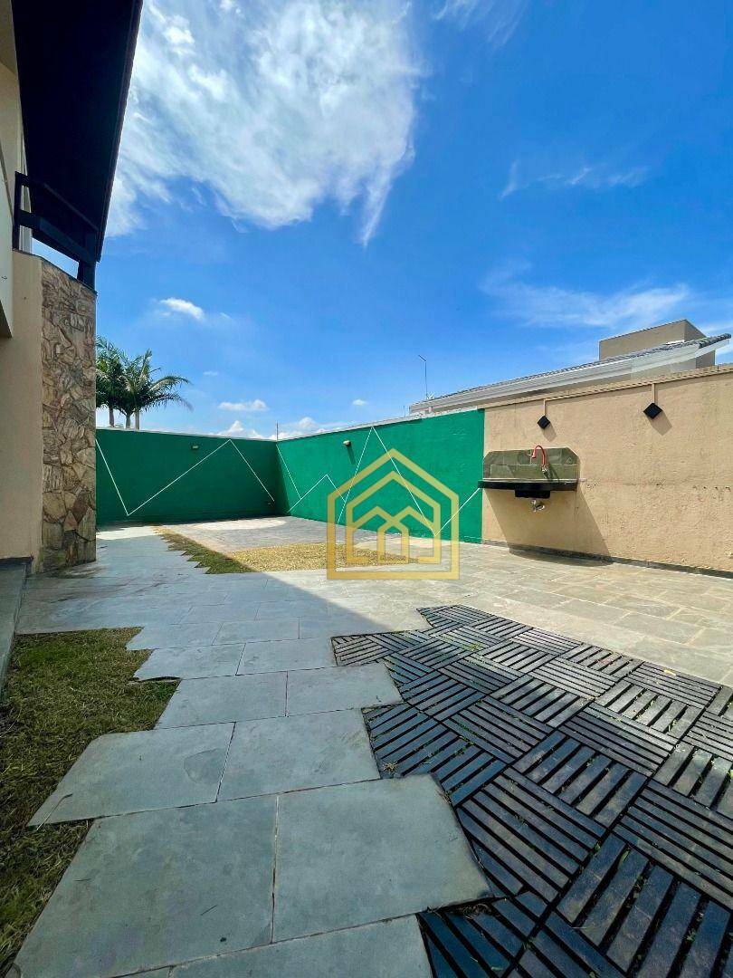 Sobrado à venda com 4 quartos, 361m² - Foto 3