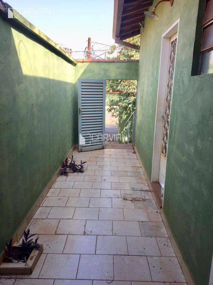 Casa à venda com 2 quartos, 70m² - Foto 16