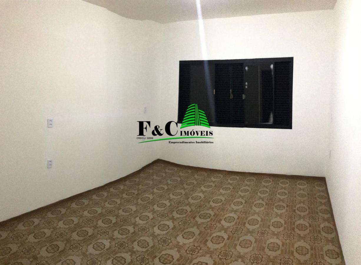 Casa à venda com 3 quartos, 200m² - Foto 21