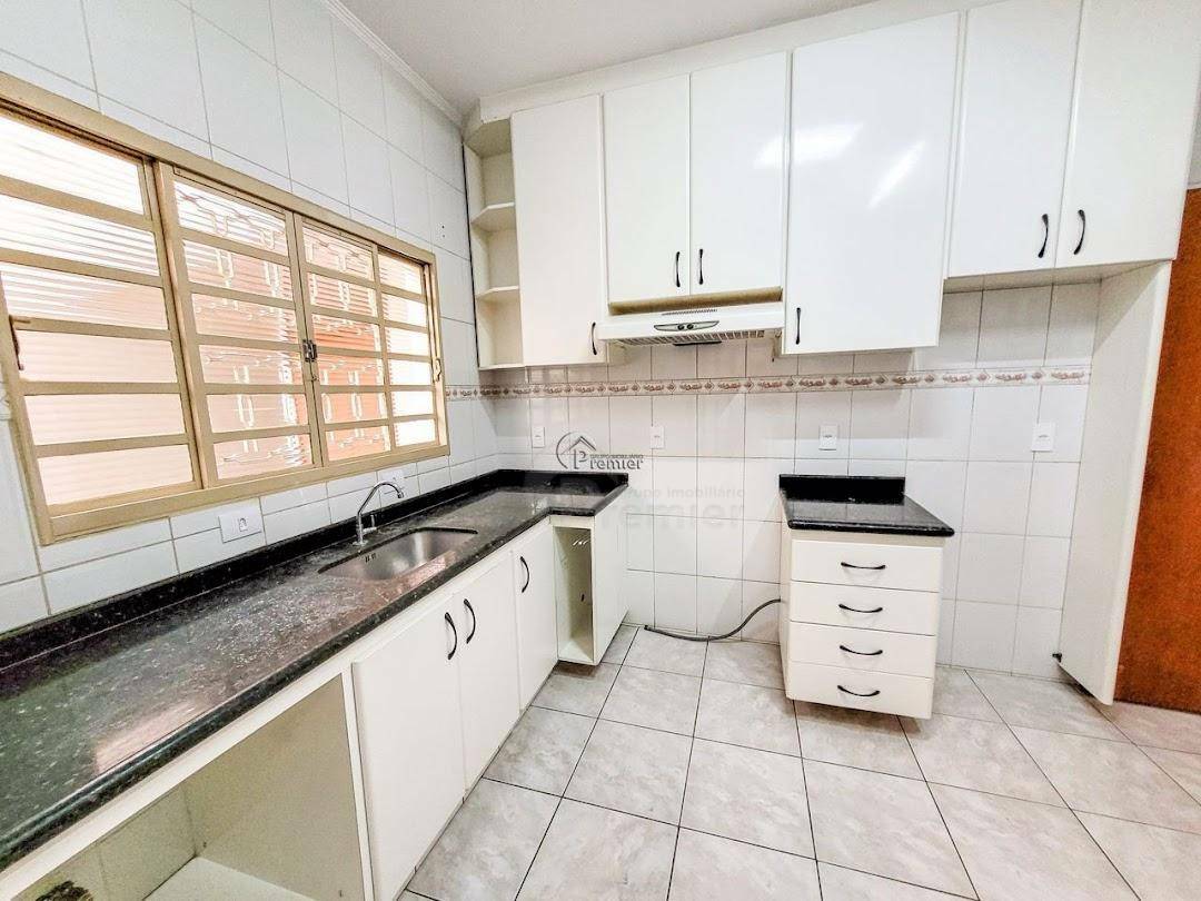 Casa para alugar com 3 quartos, 250m² - Foto 15