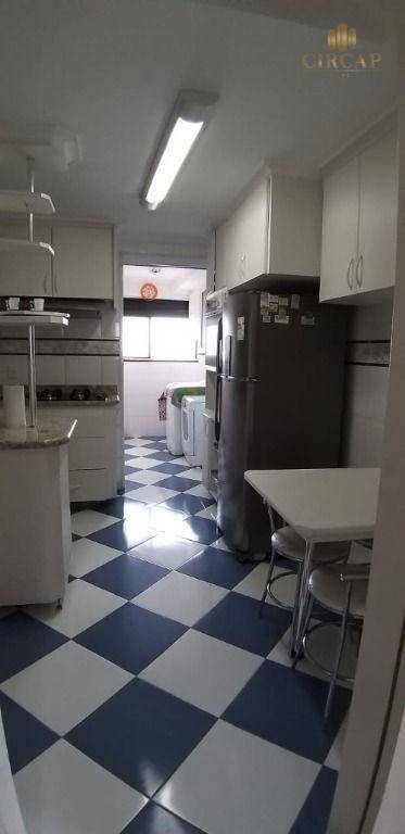 Apartamento à venda com 4 quartos, 218m² - Foto 14