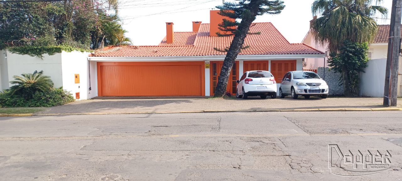 Casa para alugar com 3 quartos, 592m² - Foto 1