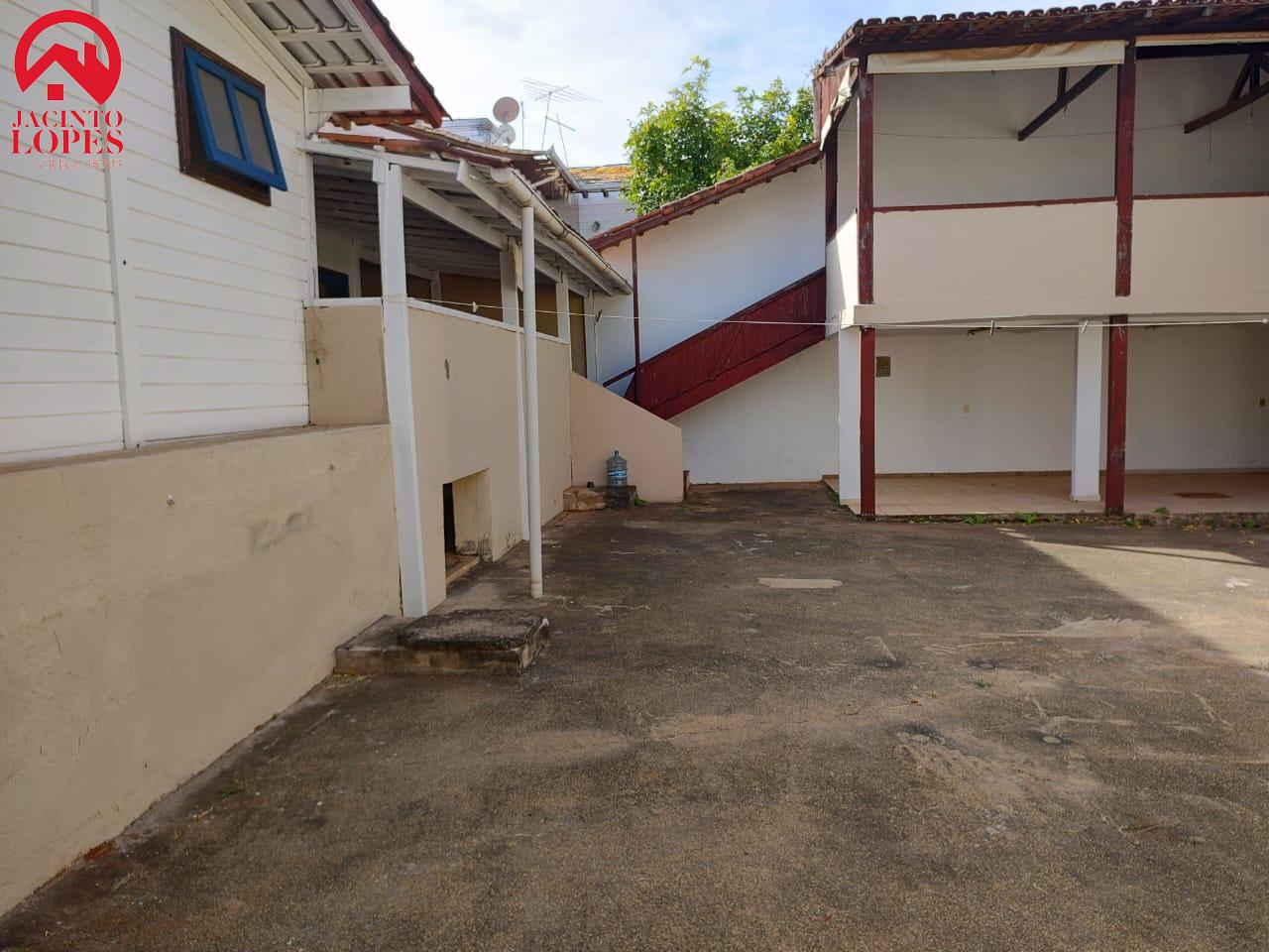 Casa à venda com 3 quartos, 400m² - Foto 9