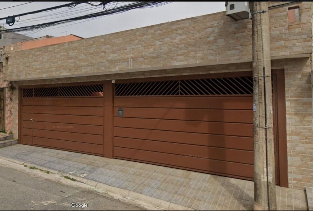 Sobrado à venda com 2 quartos, 200m² - Foto 1