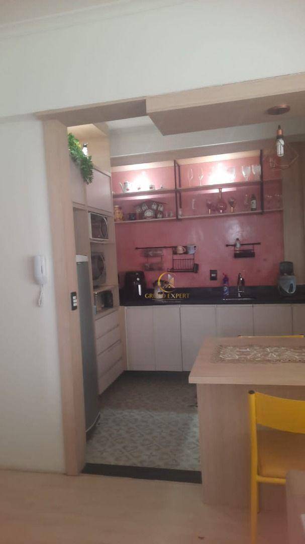 Apartamento à venda com 3 quartos, 97m² - Foto 11