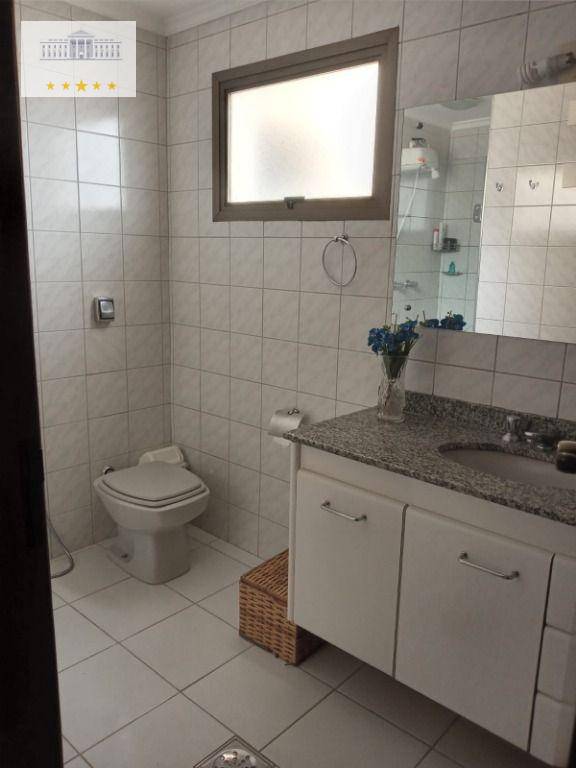 Apartamento à venda com 3 quartos, 160m² - Foto 2