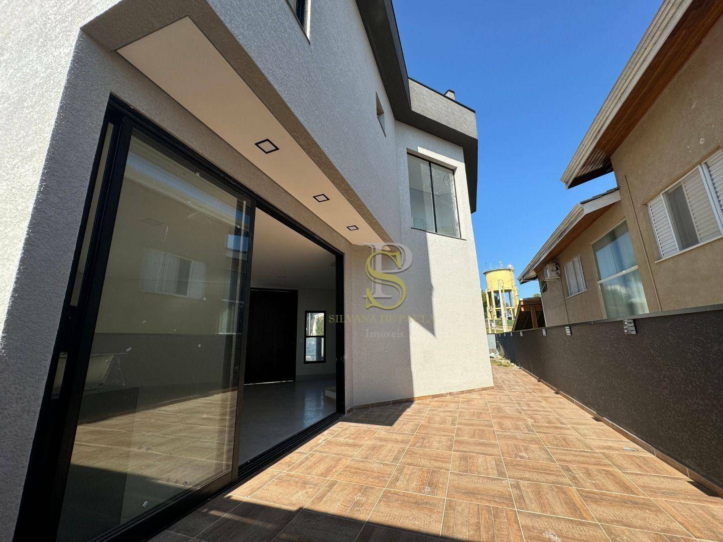 Casa de Condomínio para alugar com 3 quartos, 180m² - Foto 27