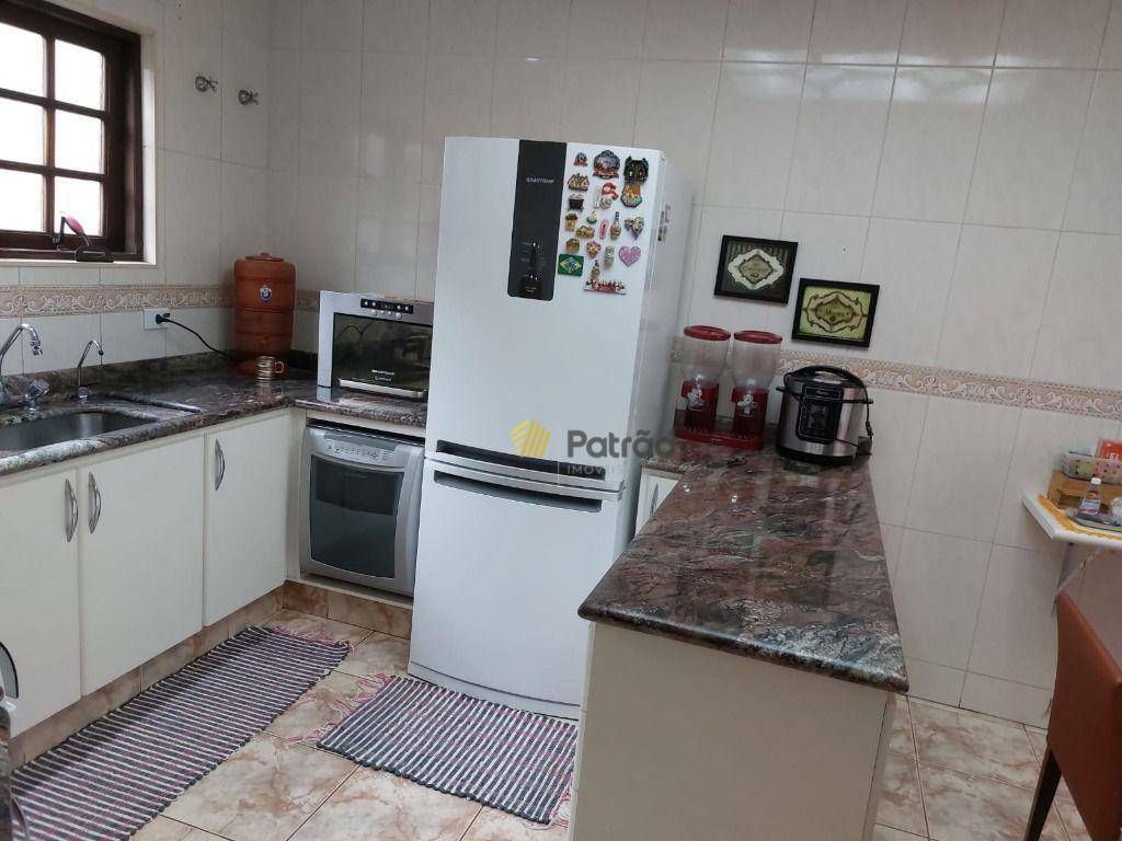 Sobrado à venda com 3 quartos, 256m² - Foto 18