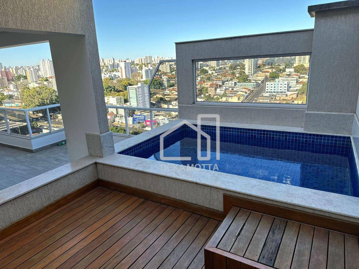 Cobertura à venda com 3 quartos, 250m² - Foto 1