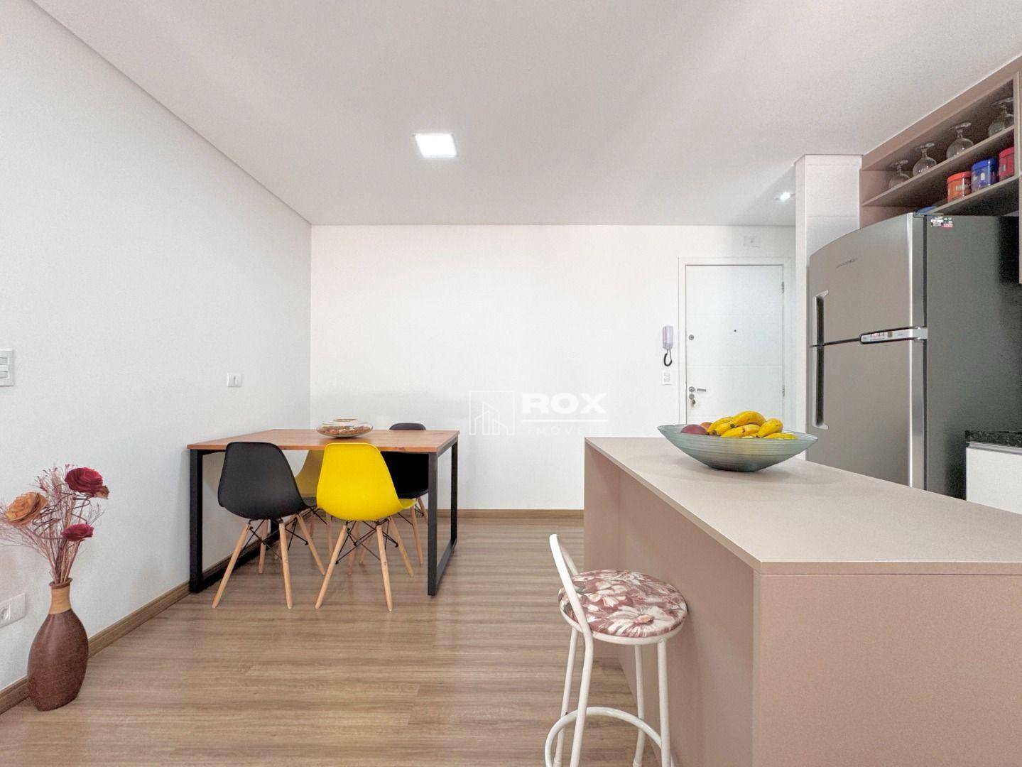 Apartamento à venda com 2 quartos, 78m² - Foto 4