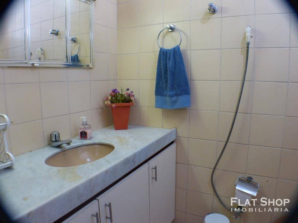 Apartamento à venda com 3 quartos, 212m² - Foto 18