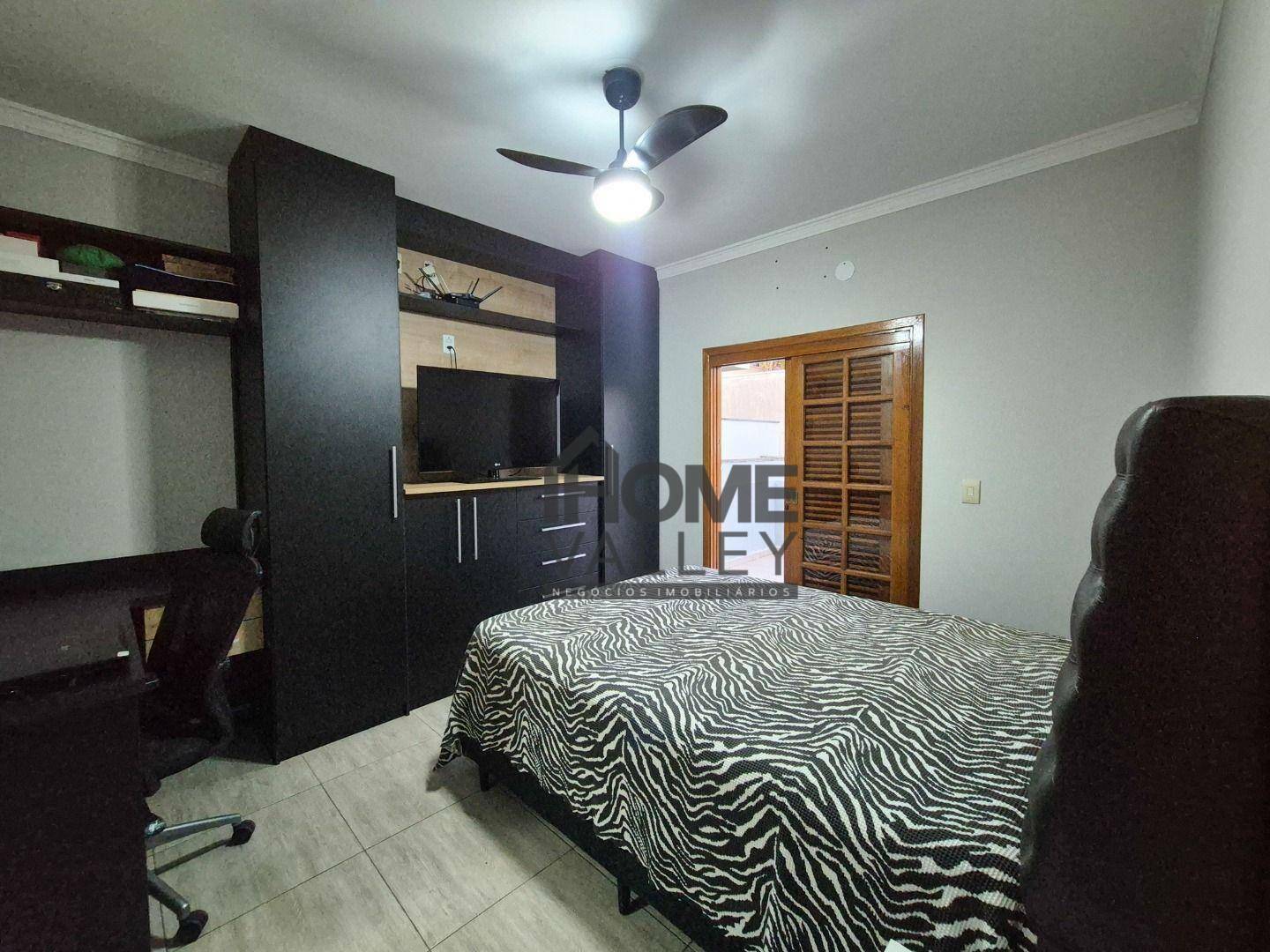 Casa de Condomínio à venda com 3 quartos, 236m² - Foto 32