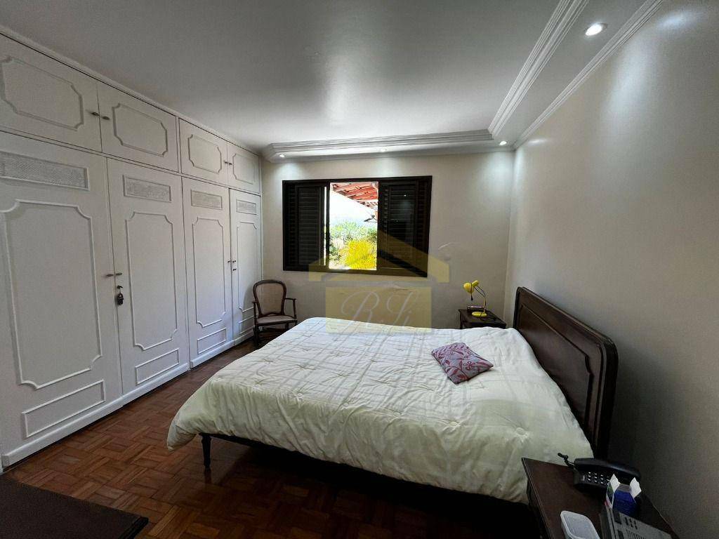 Casa à venda com 3 quartos, 219m² - Foto 20