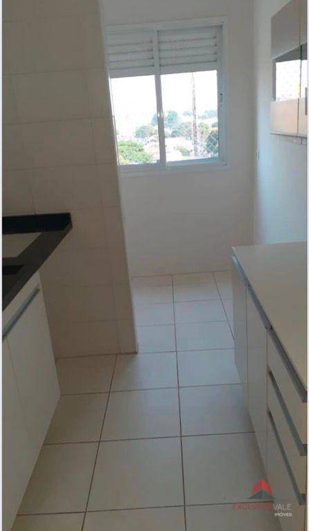 Apartamento para alugar com 2 quartos, 64m² - Foto 6