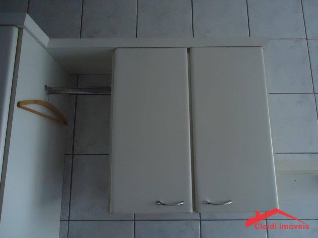 Apartamento para alugar com 2 quartos, 70m² - Foto 11