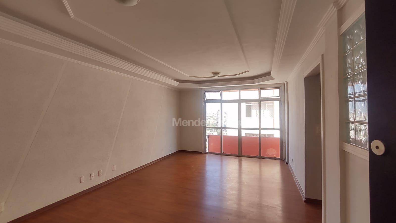 Apartamento à venda com 3 quartos, 130m² - Foto 4