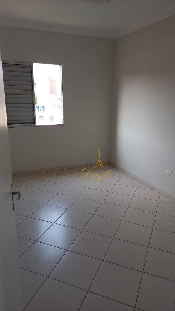 Apartamento para alugar com 2 quartos, 70m² - Foto 16