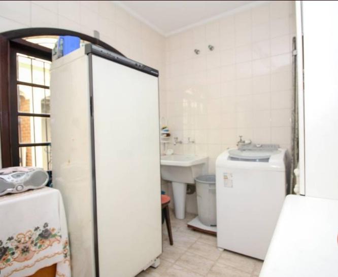 Sobrado à venda com 3 quartos, 210m² - Foto 17