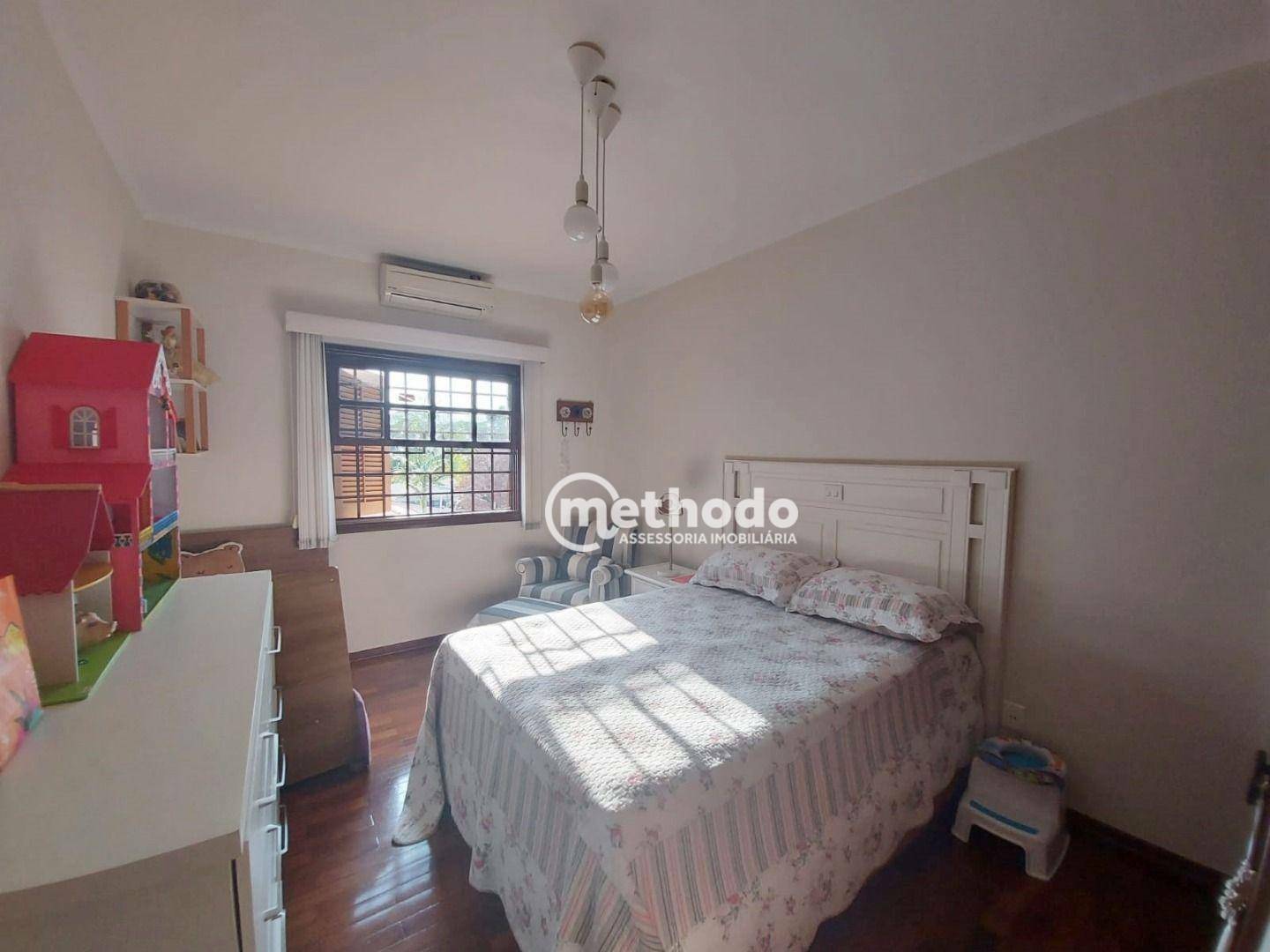 Casa à venda com 5 quartos, 274m² - Foto 22