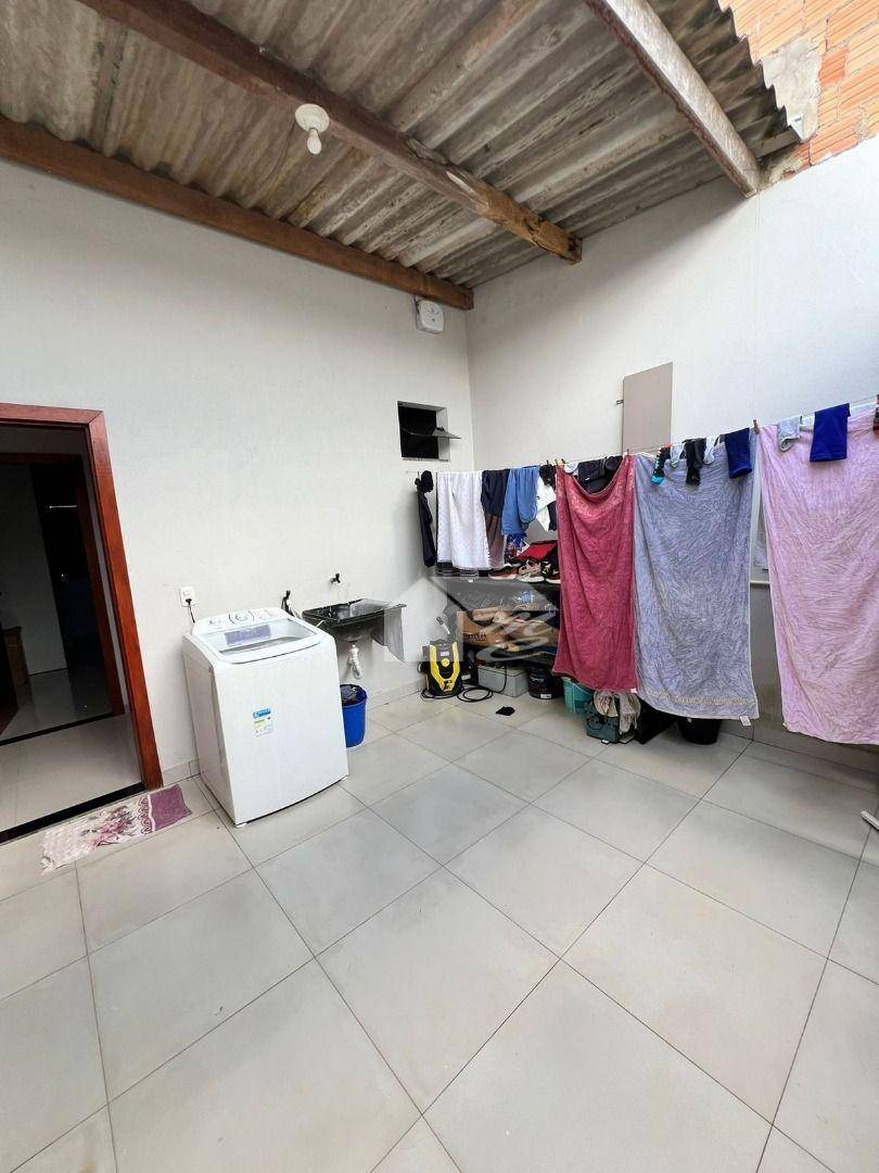 Casa à venda com 2 quartos, 1m² - Foto 14