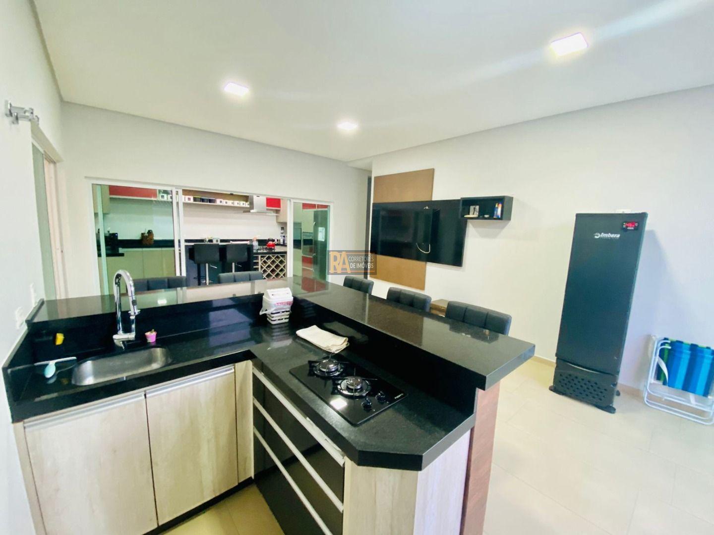 Casa à venda com 3 quartos, 300m² - Foto 40