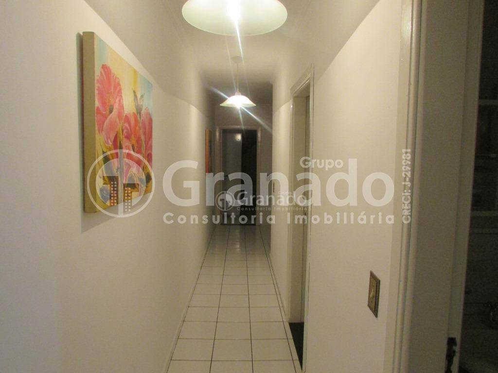 Sobrado à venda com 4 quartos, 300m² - Foto 8